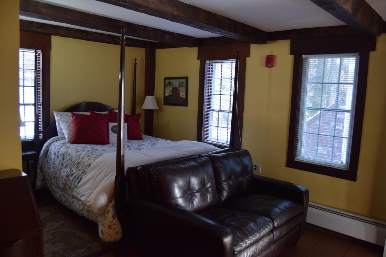 The New Hampshire Mountain Inn Wilmot Bagian luar foto