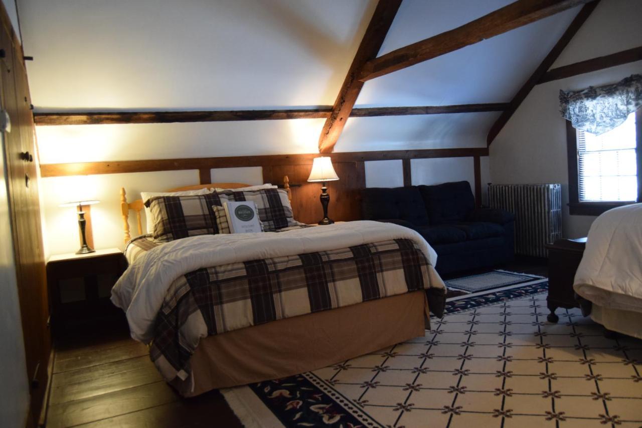 The New Hampshire Mountain Inn Wilmot Bagian luar foto
