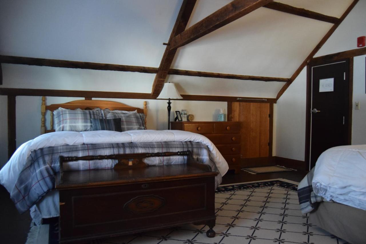 The New Hampshire Mountain Inn Wilmot Bagian luar foto