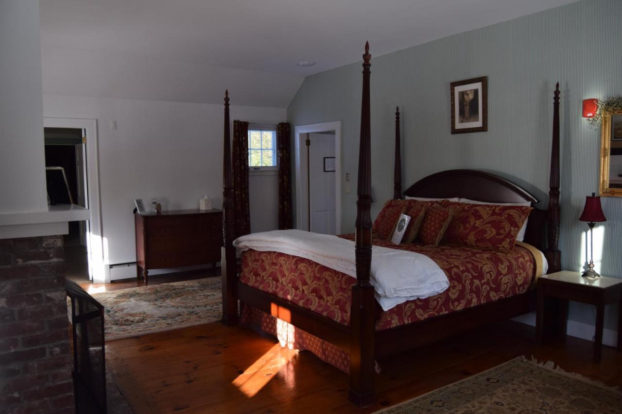 The New Hampshire Mountain Inn Wilmot Bagian luar foto