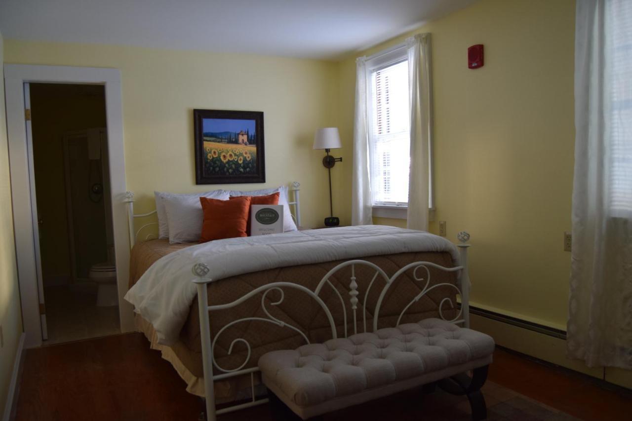 The New Hampshire Mountain Inn Wilmot Bagian luar foto