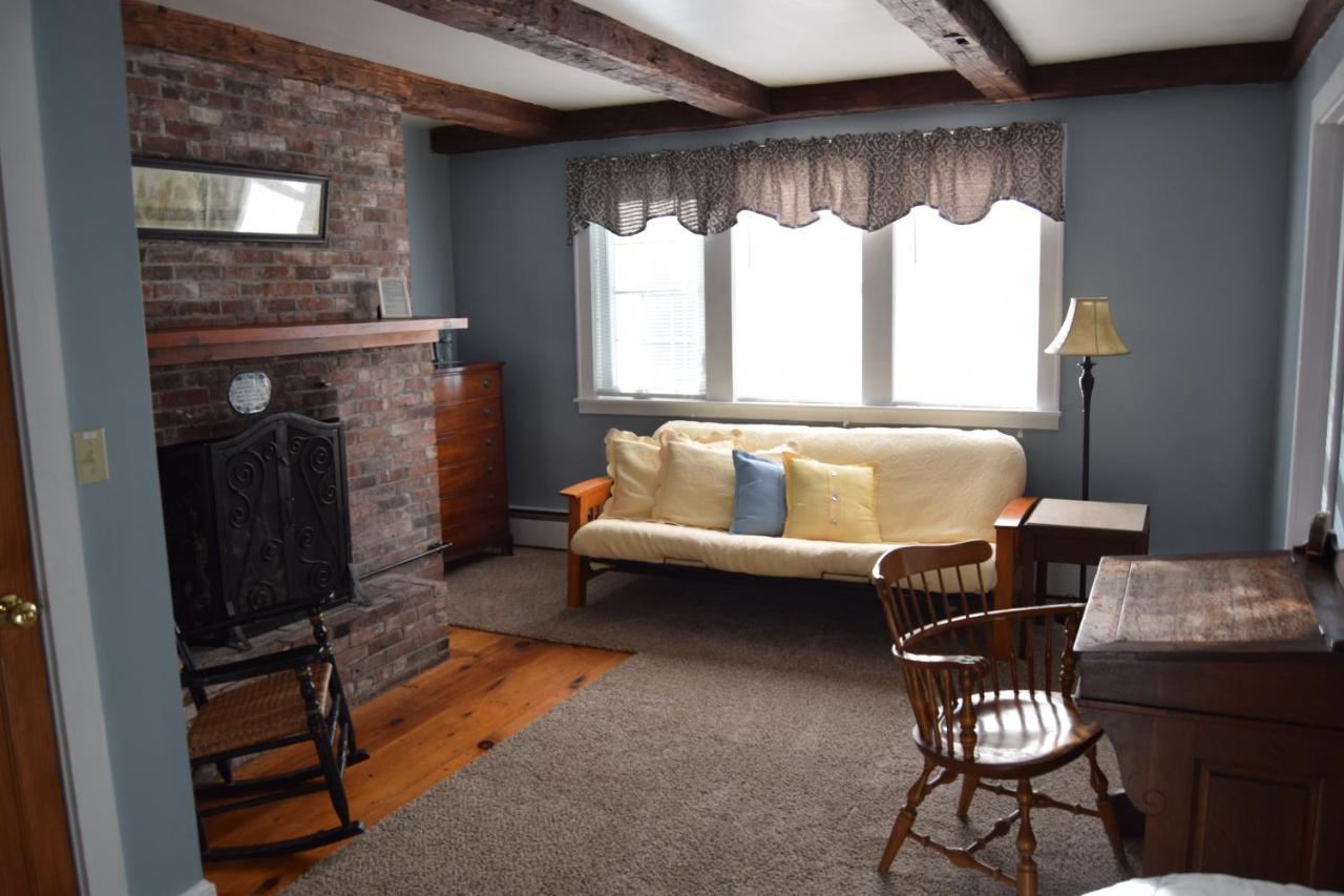 The New Hampshire Mountain Inn Wilmot Bagian luar foto